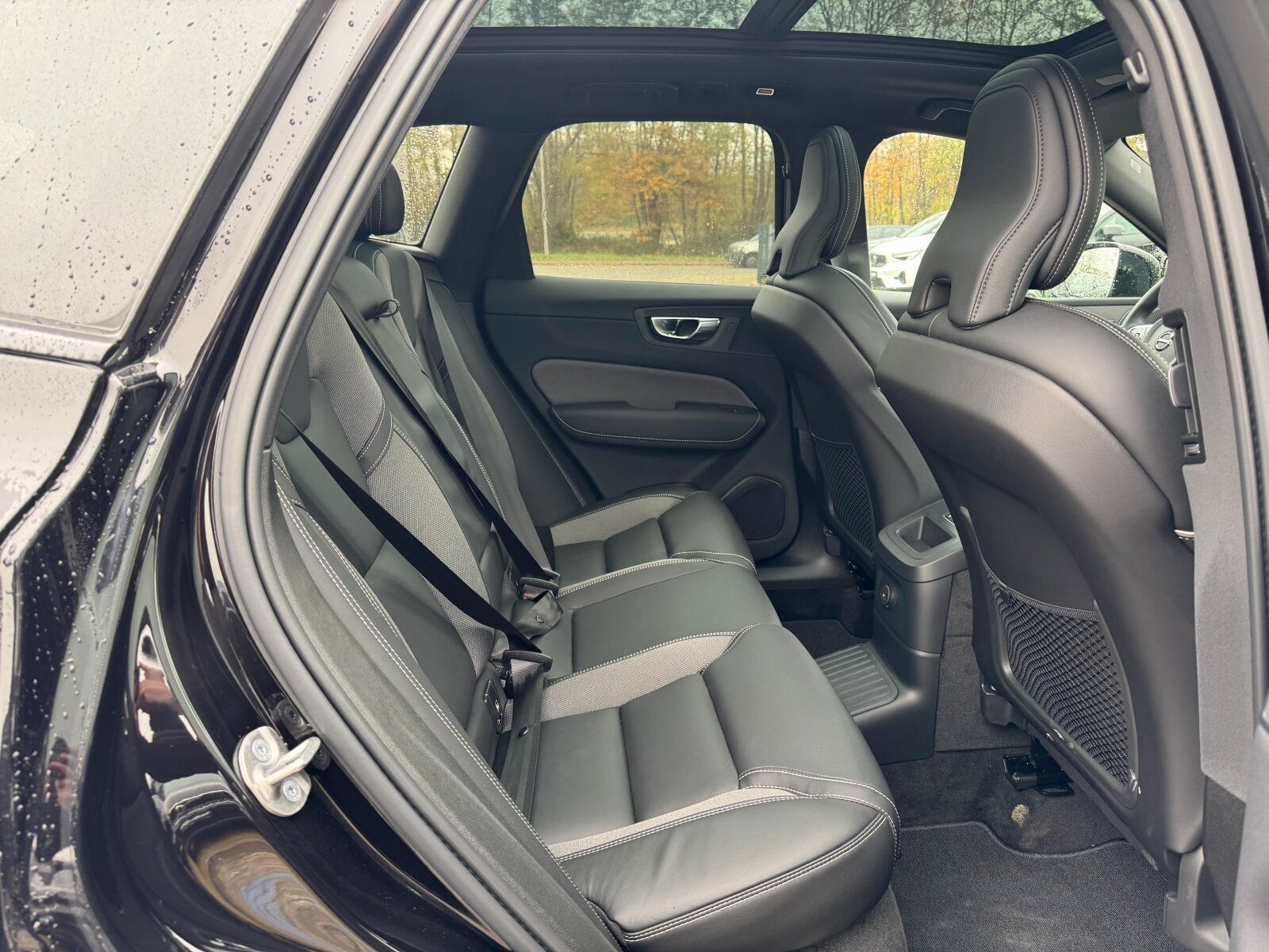 Volvo XC60 T6 Ultra Black Edition PANO AHK