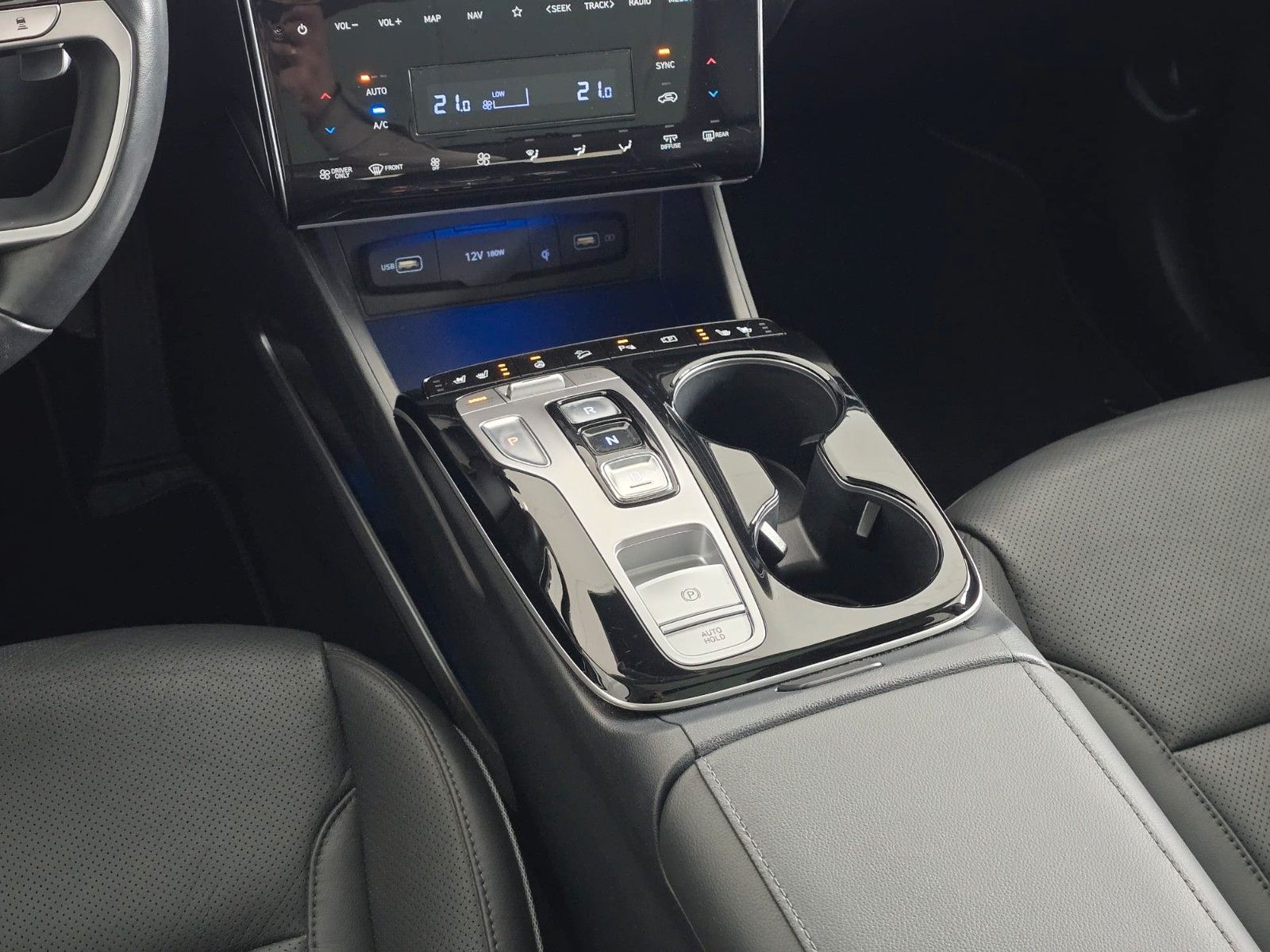 Hyundai Tucson Prime Plug-In Hybrid 4WD - Samsaru's Car Outlet