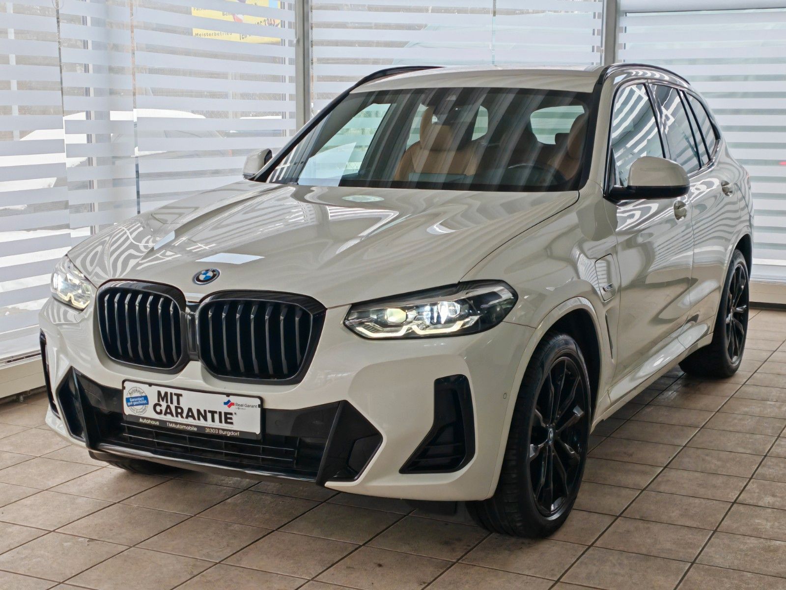 BMW X3xD30e M SPORT FACELIFT MemoryLNKRHZ Unfallfrei