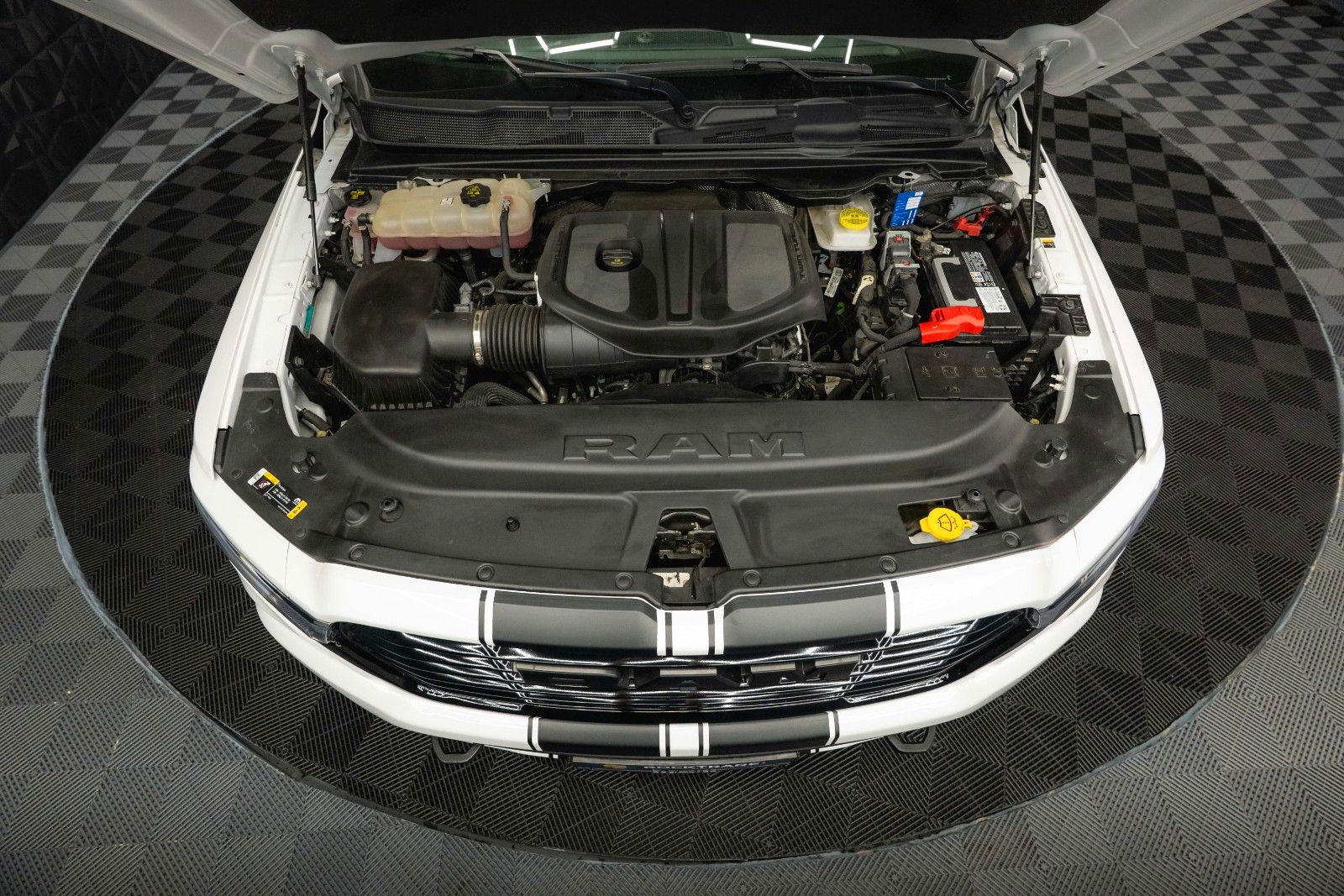 Dodge RAM 3.0 MY 25 TWIN TURBO LARAMIE Night Pano ACC