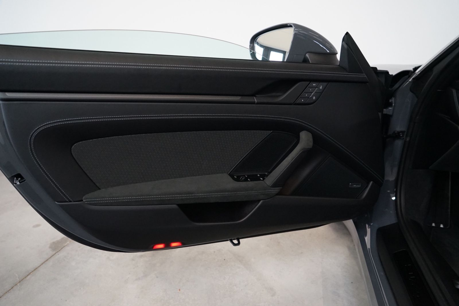 Porsche Targa 4 GTS + MY25 + CARBON + BOSE + 360