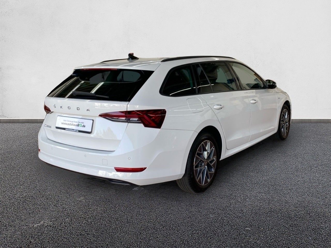 Skoda Octavia Combi Tour 2.0 TDI - Samsaru's Car Outlet