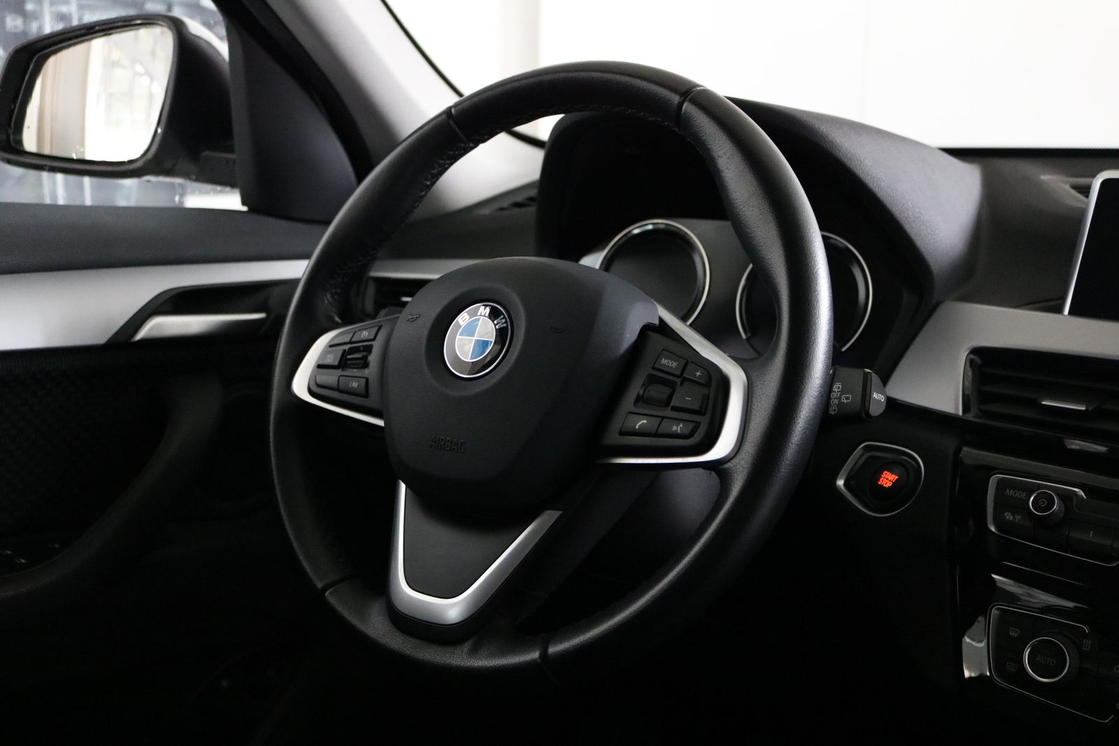 BMW X1 xDrive25e Advantage - Samsaru's Car Outlet
