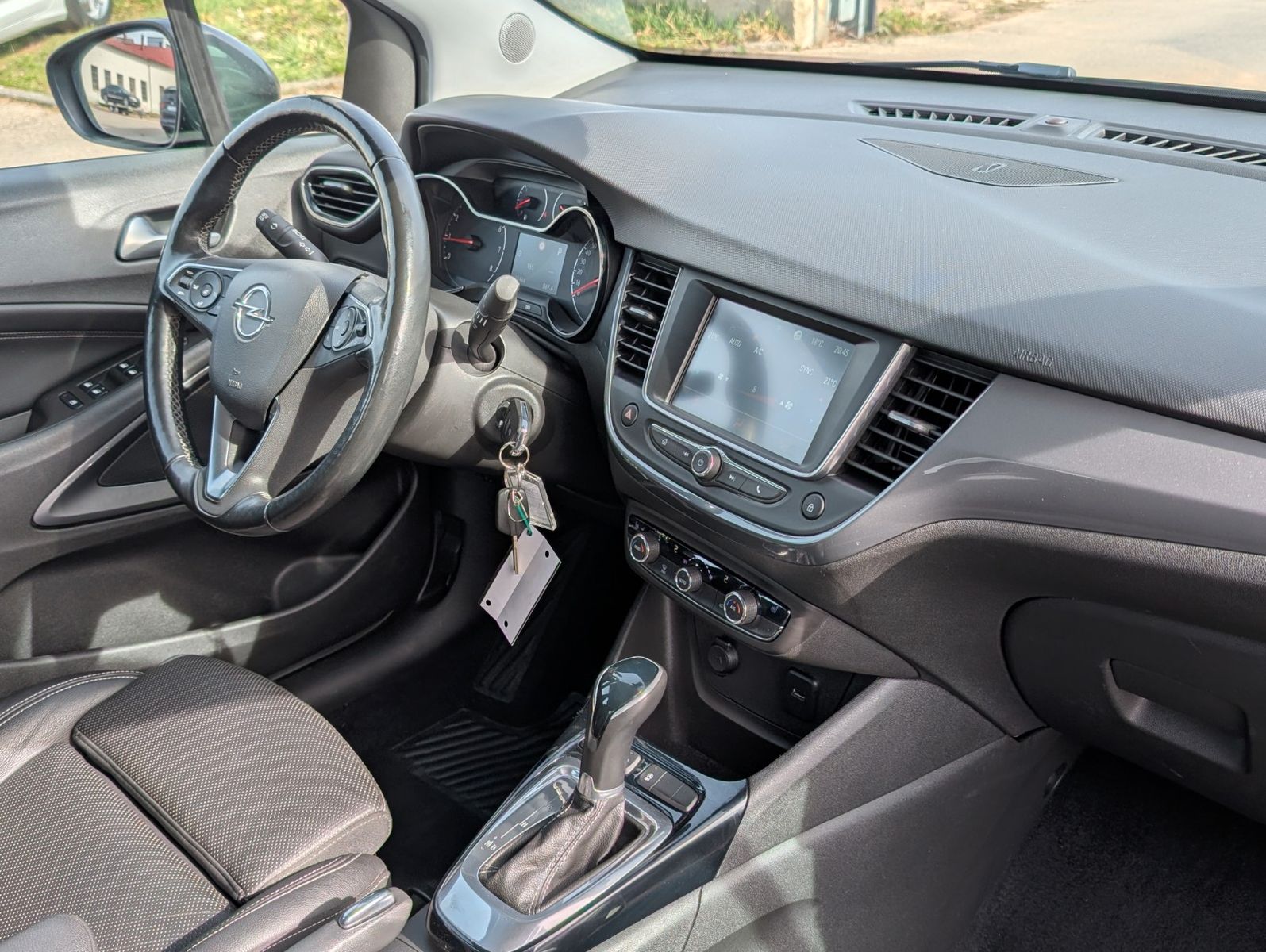 Opel Crossland Elegance 1.5D - Samsaru's Car Outlet
