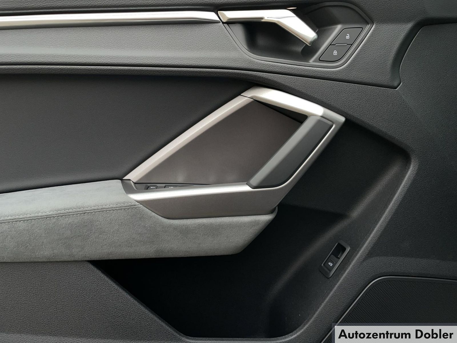 Audi Q3 40 TDI S line quattro AHK Mtrx SONOS Navi LED