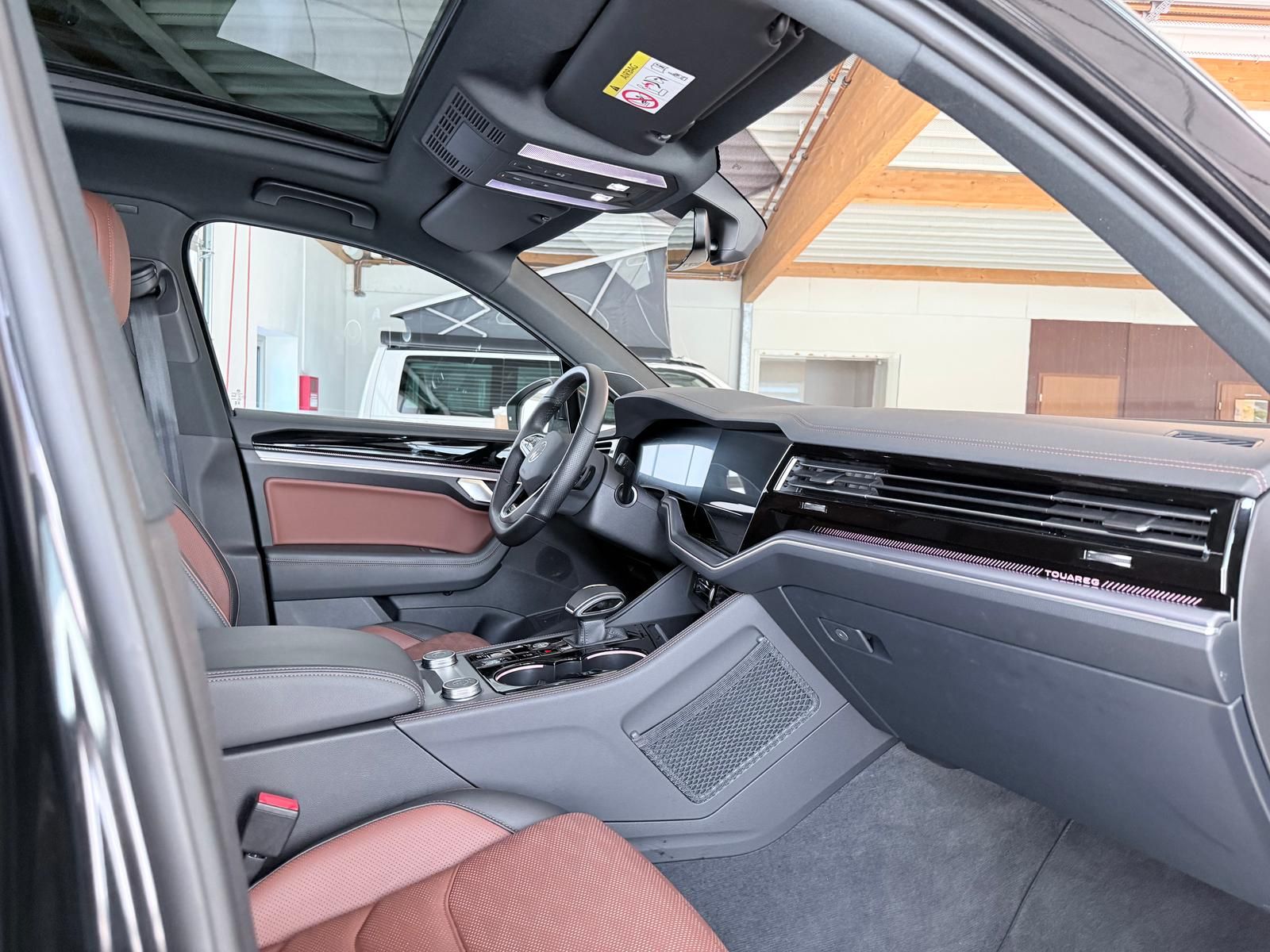 Volkswagen Touareg R-Line-Pano/ACC/AHK/360/Dynaudio/Massage