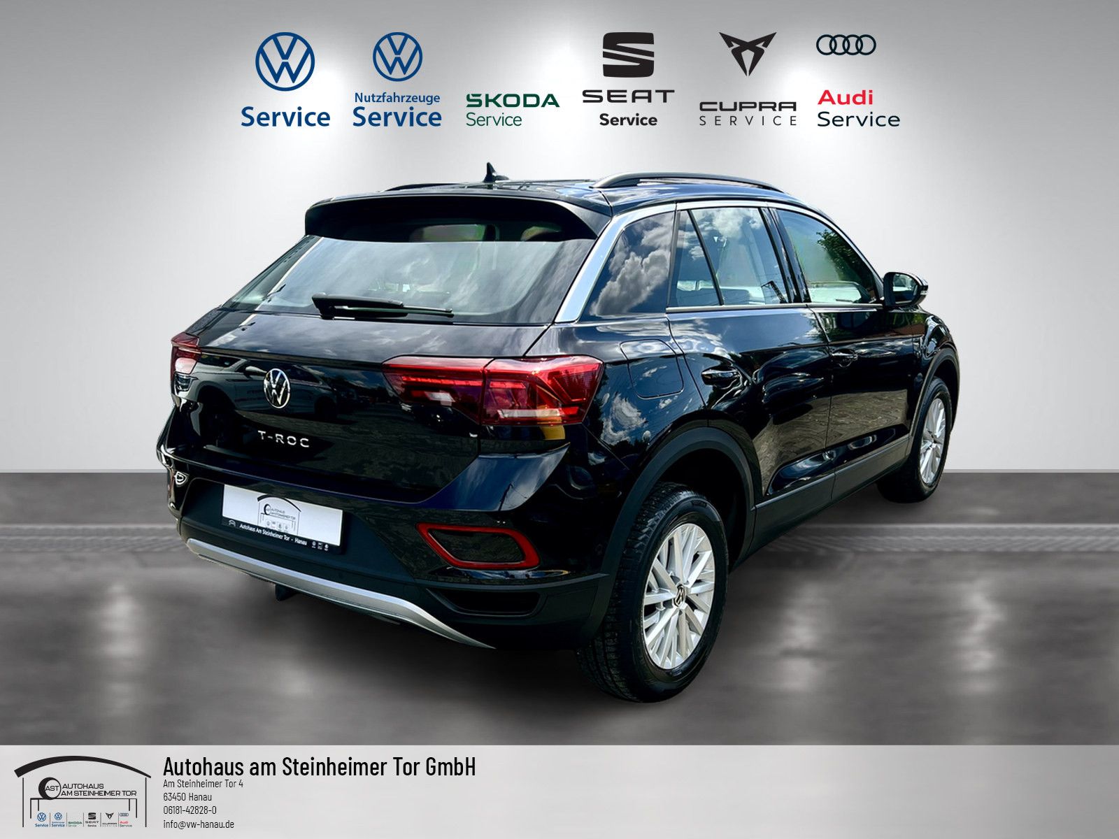 Volkswagen T-Roc LIFE - Samsaru's Car Outlet