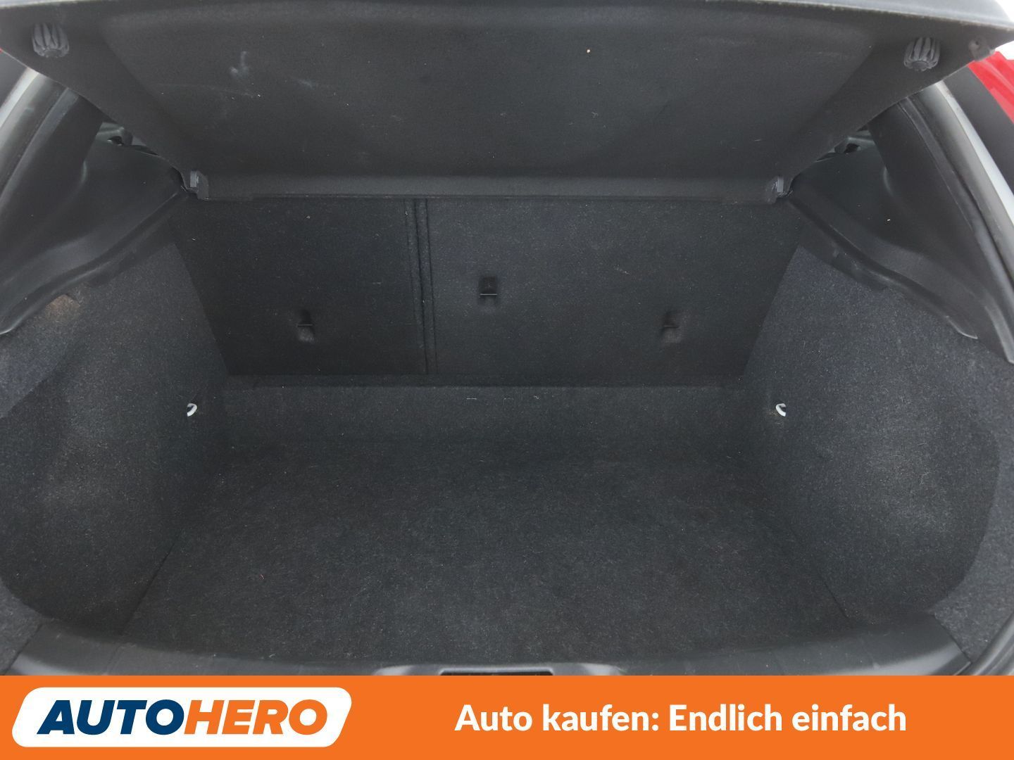 Volvo V40 2.0 T2 R-Design*NAVI*TEMPO*CAM*PDC*SHZ*
