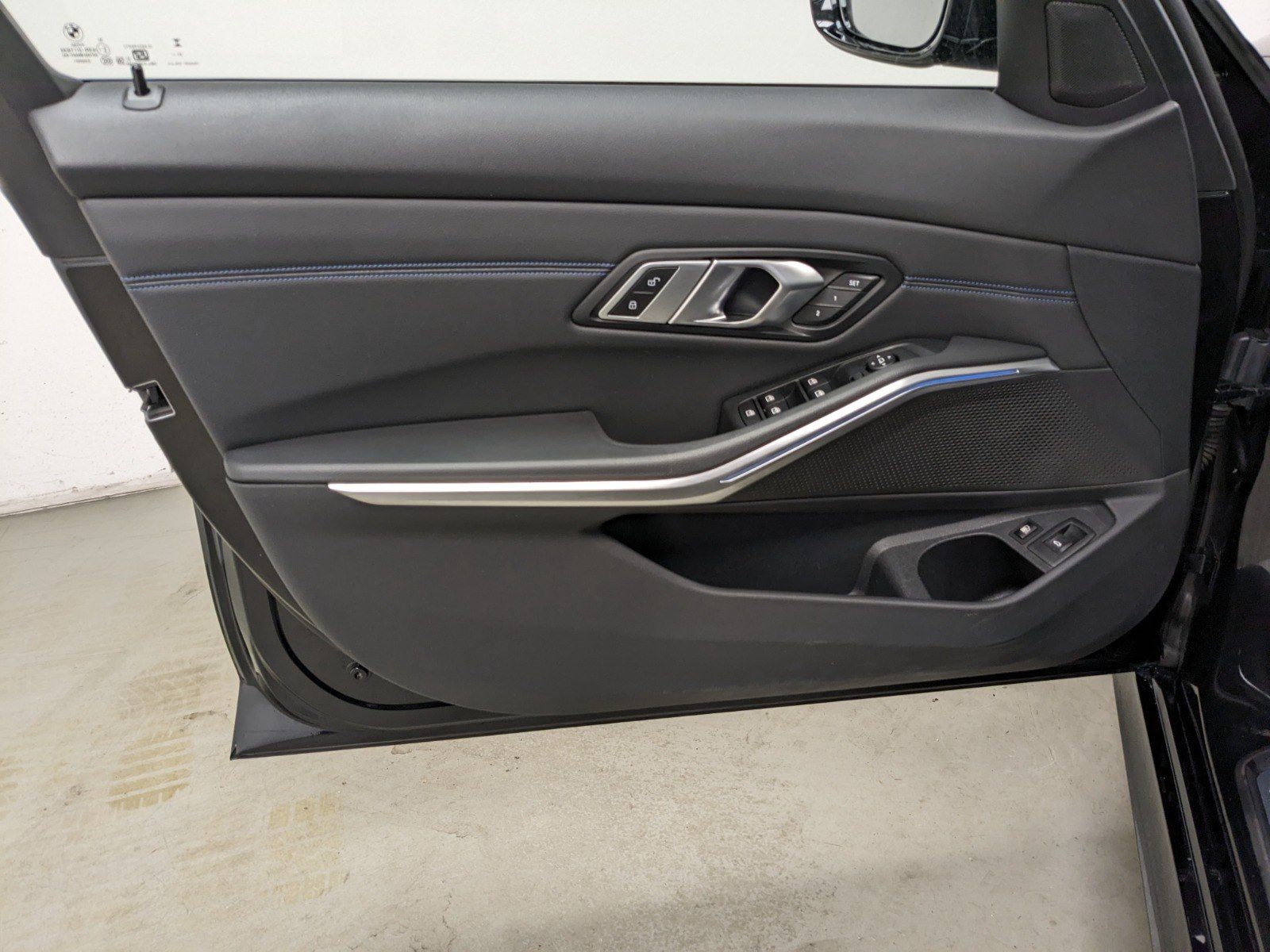 BMW 320e M Sport - Samsaru's Car Outlet