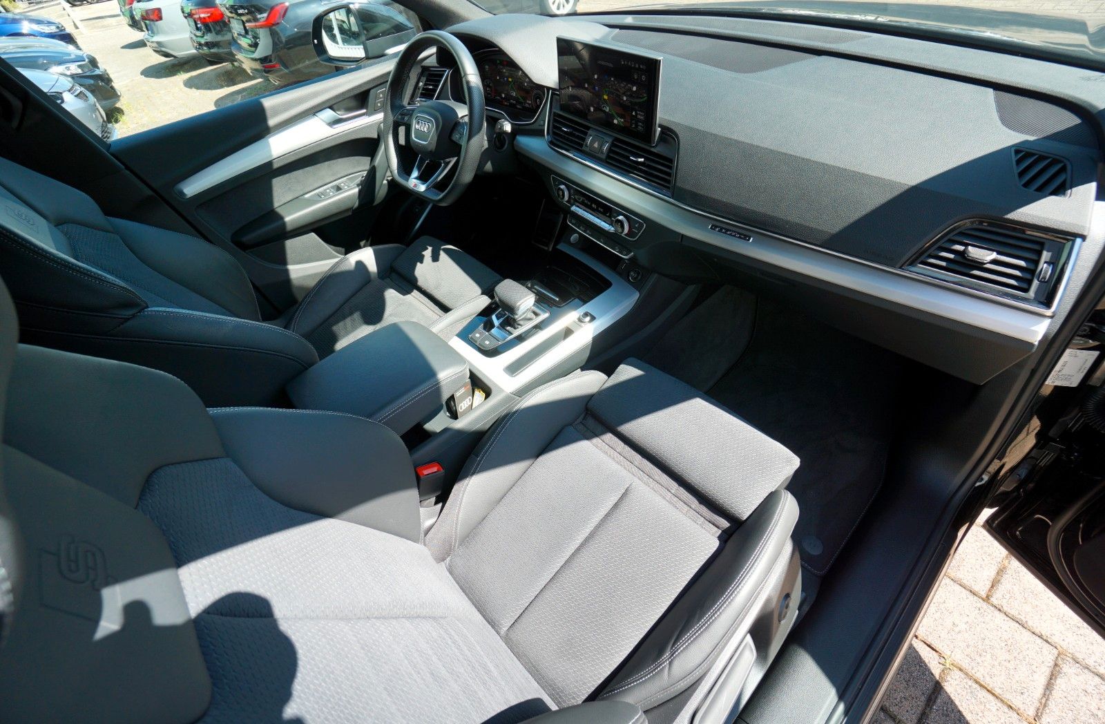 Audi Q5 40 TDI quattro S line - Samsaru's Car Outlet