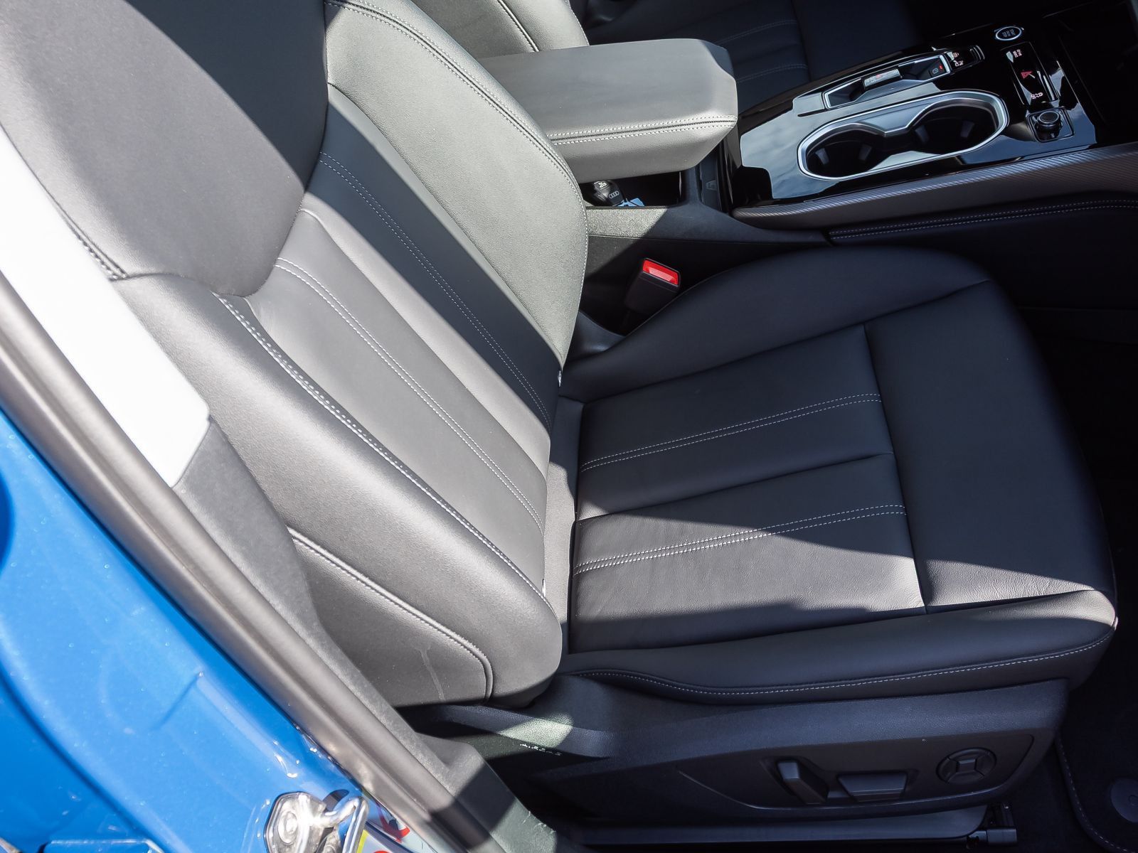 Audi A6 Avant S line TDI qu Stronic Navi Matrix Panor