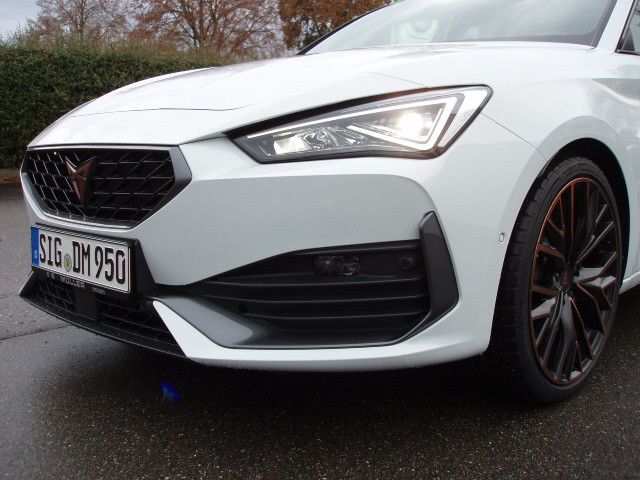 Cupra Leon Sportstourer VZ 4Drive - Samsaru's Car Outlet