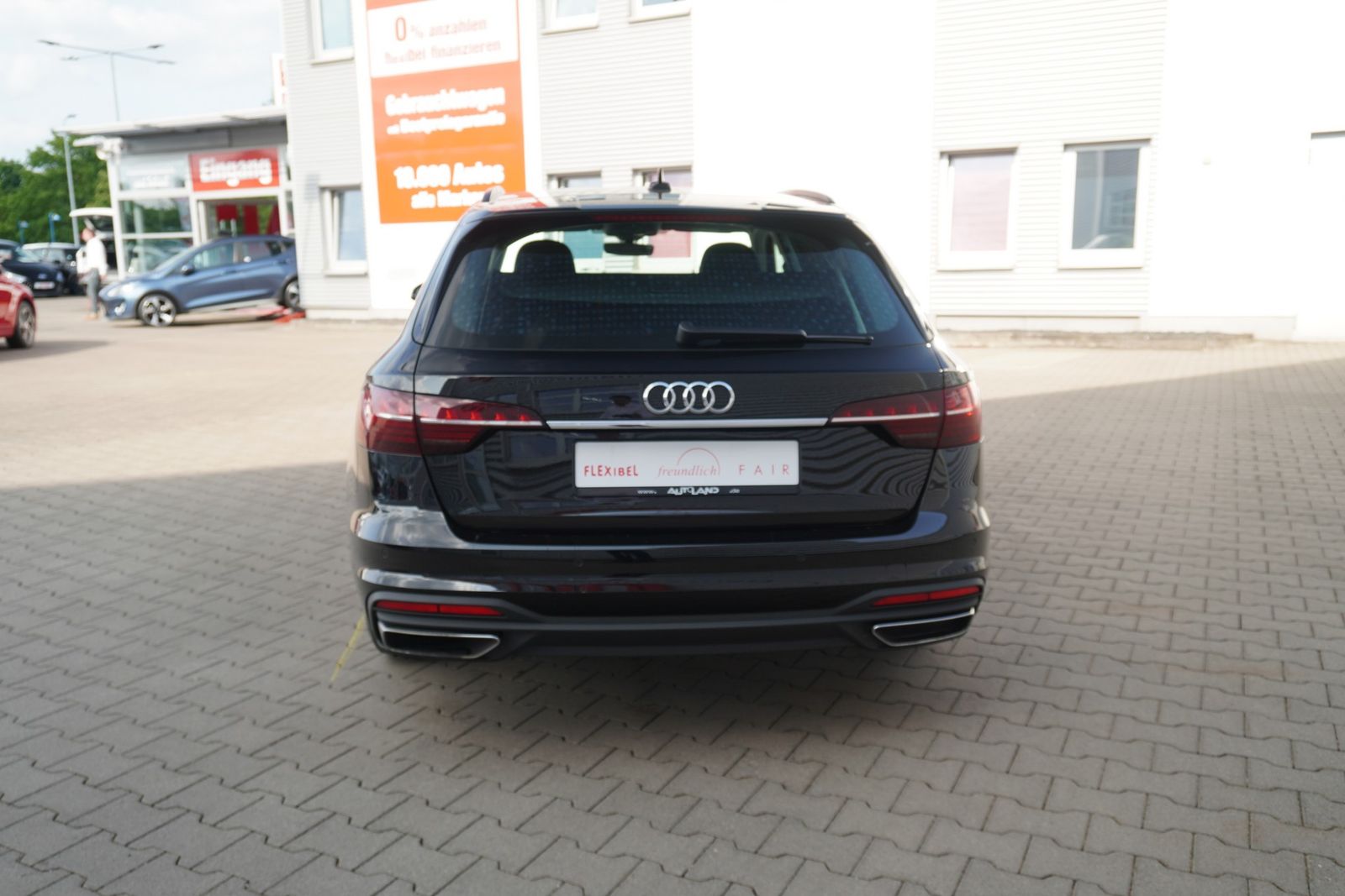 Audi A4 35 2.0 TDI Avant - Samsaru's Car Outlet