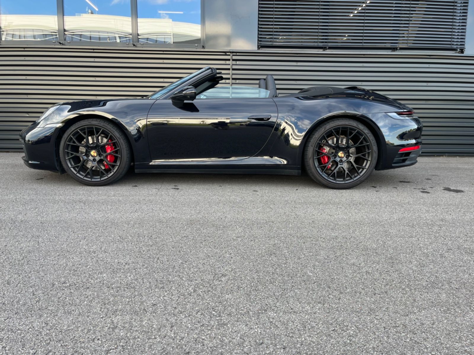 Porsche 911-992  Carrera 4 S CABRIO-ABGAS-CHRONO-NP: 187