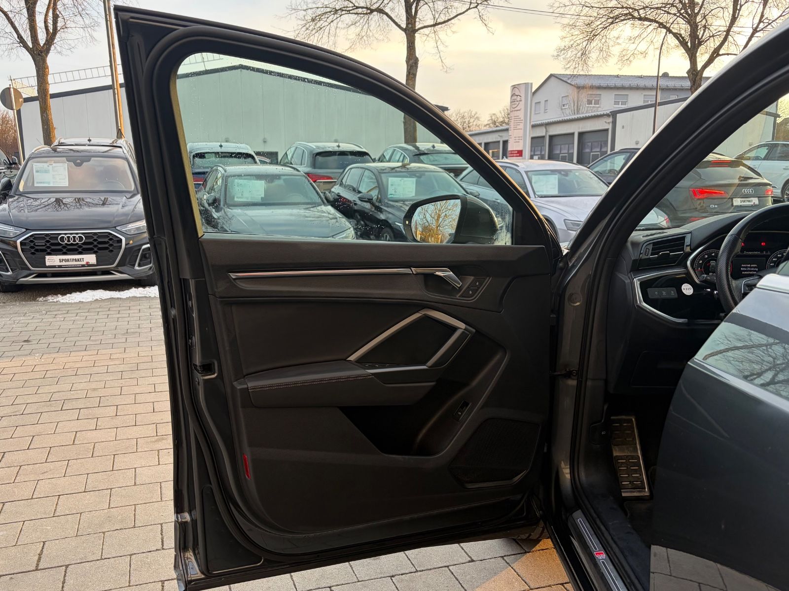 Audi Q3 40 TFSI quattro S line ACC Lane RFK ViCo