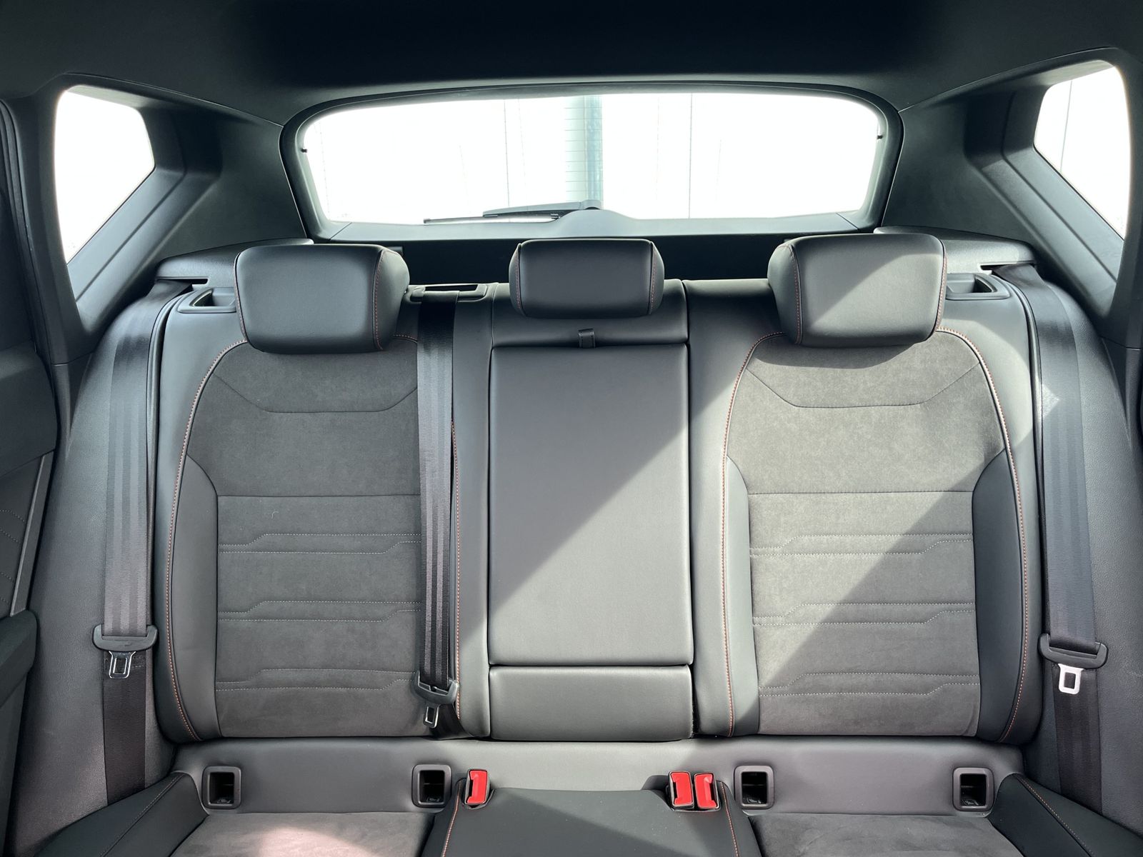 Seat Ateca 2.0 TDI DSG FR 181€ m.20% Anz. AHK Navi AC