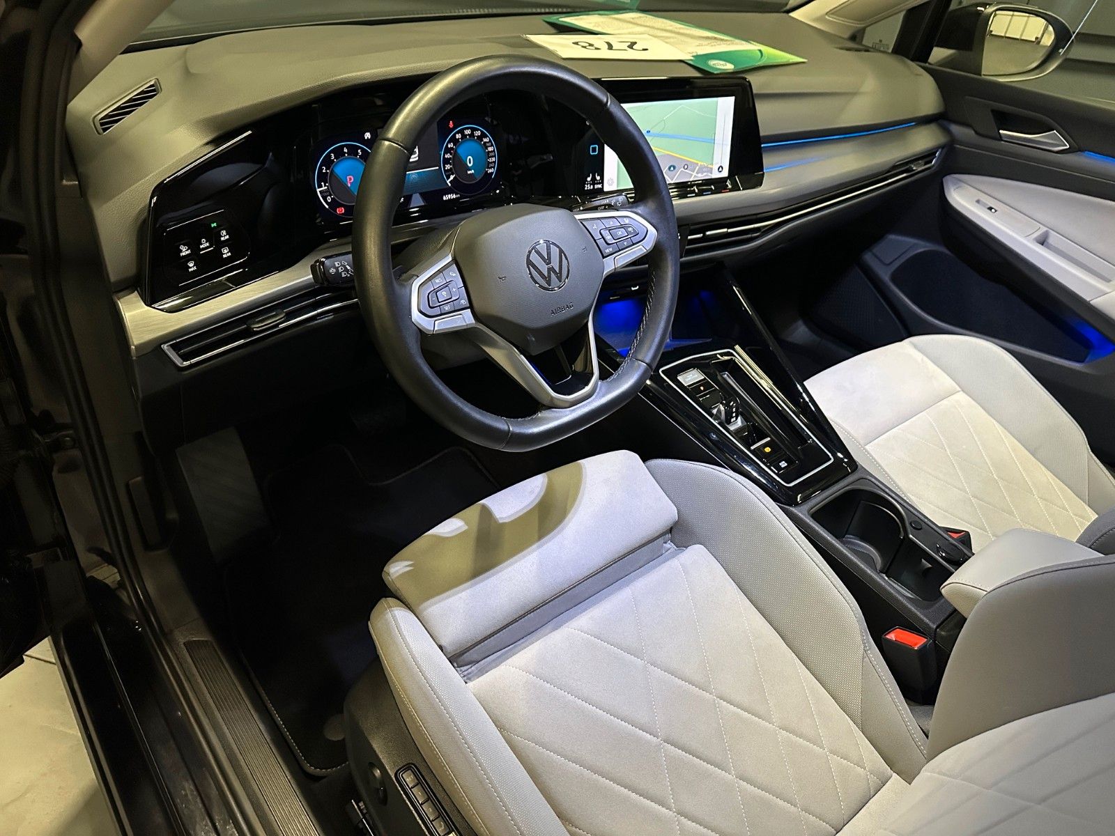 Volkswagen Golf VIII Variant Style 4Motion*Standhzg*AHK*KAM