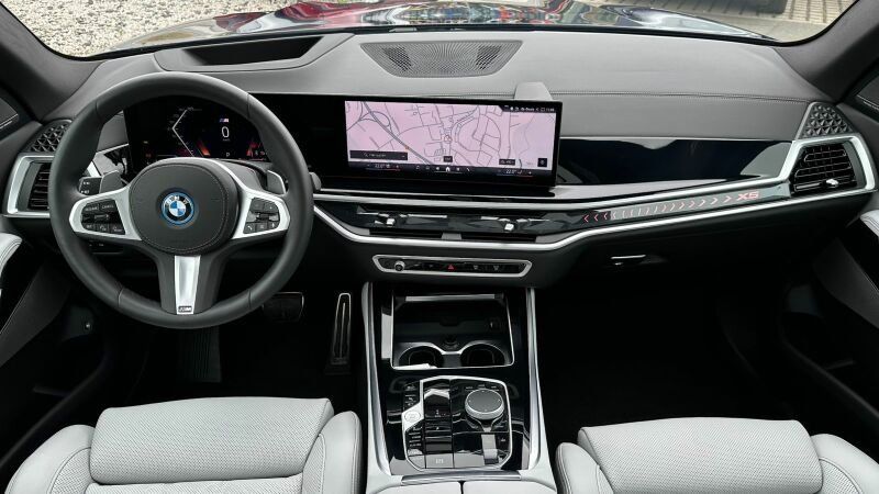 BMW X5 xDrive50e M Sport Pro AHK LUFT INTEG ACC AUTO
