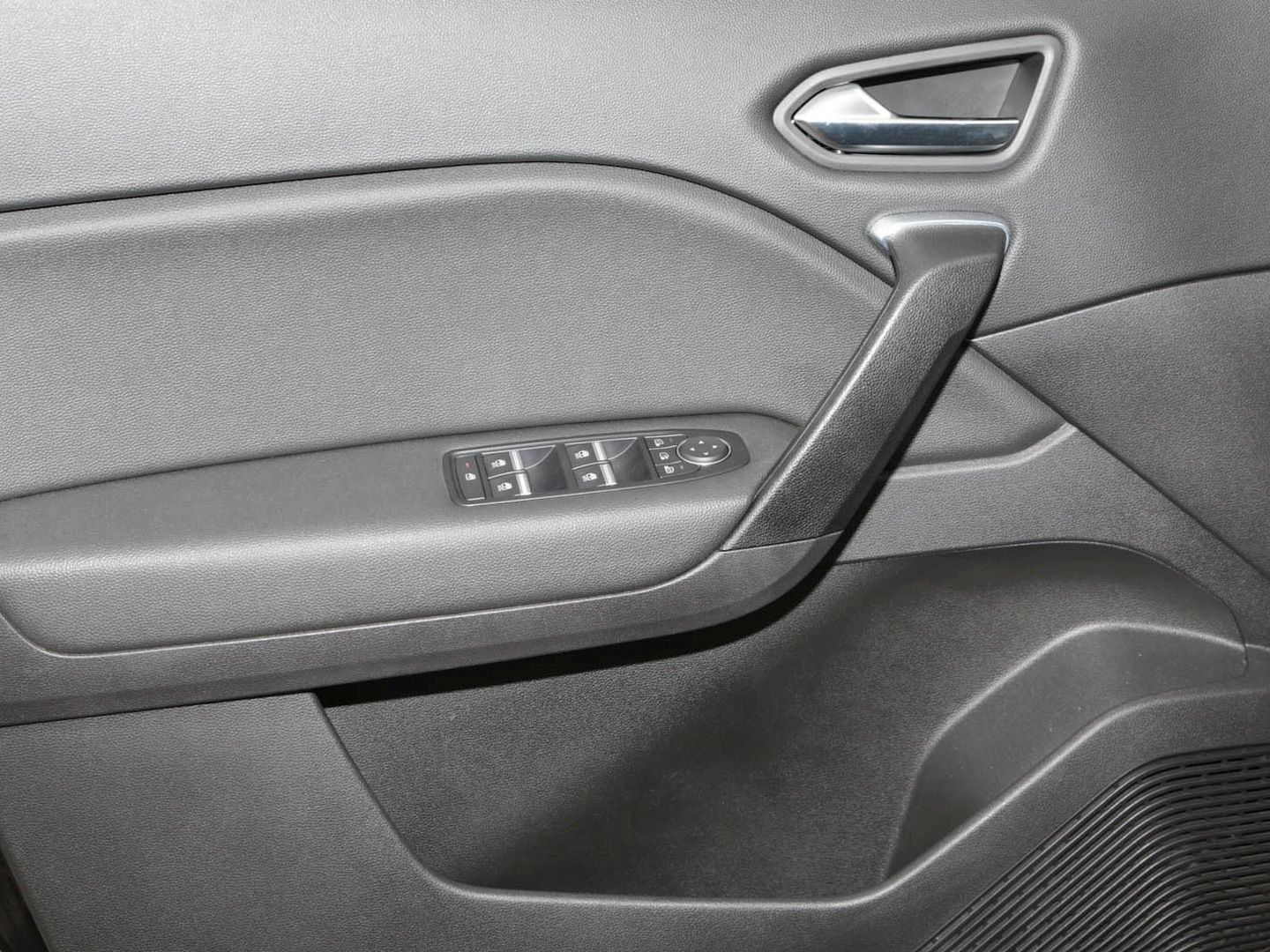 Renault Captur Intens Plug-in Hybrid - Samsaru's Car Outlet