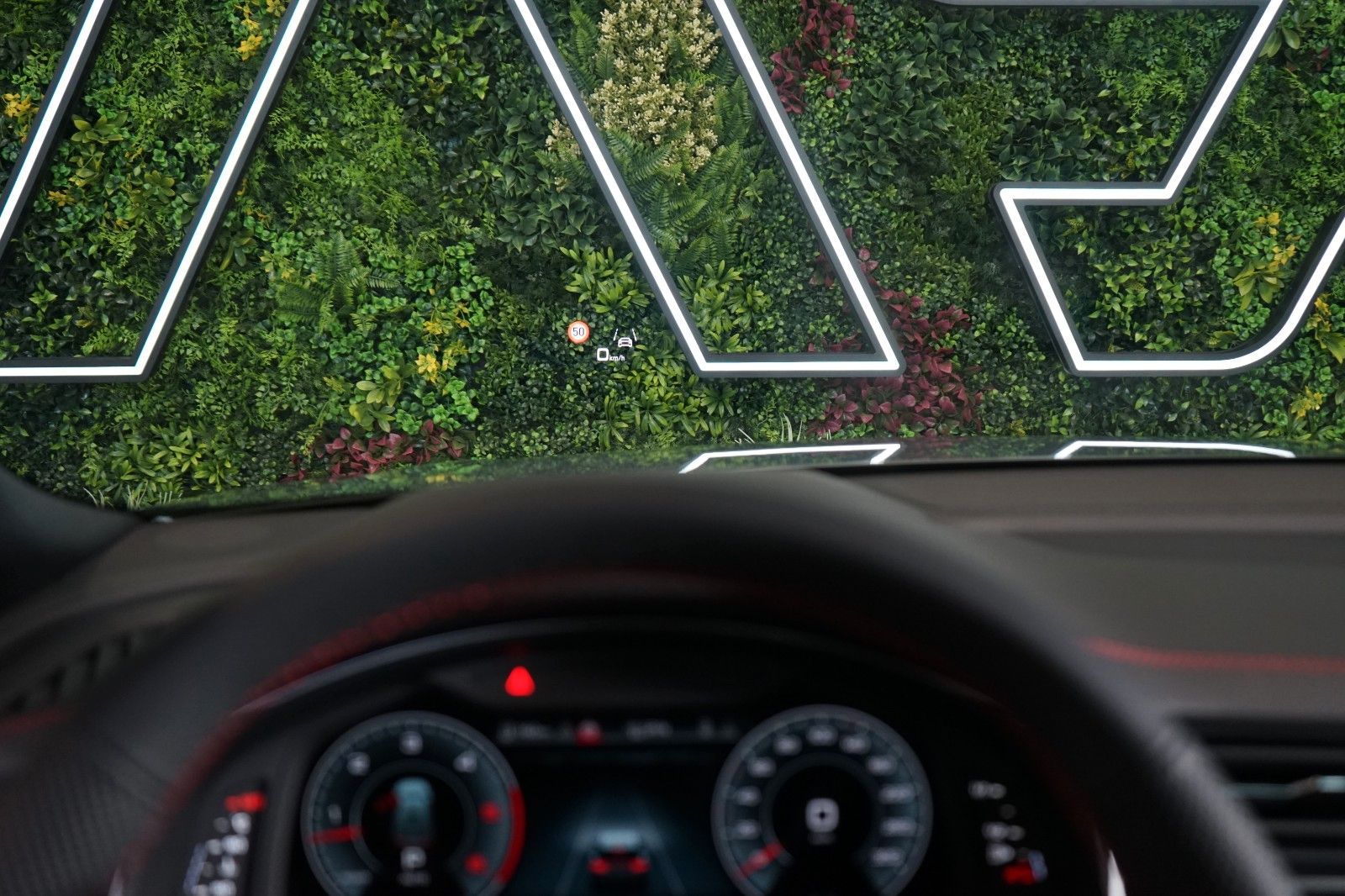 Audi Q8 50 TDI S-LINE - Samsaru's Car Outlet