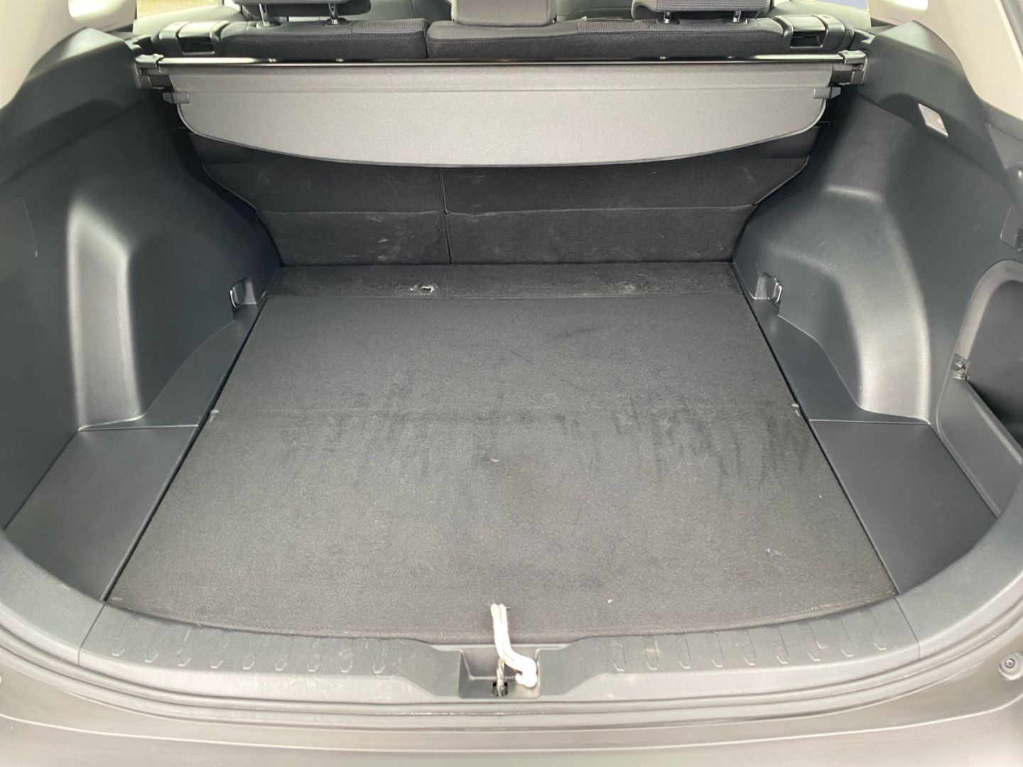 Toyota RAV 4 2.5 Hybrid 4x2 - Samsaru's Car Outlet