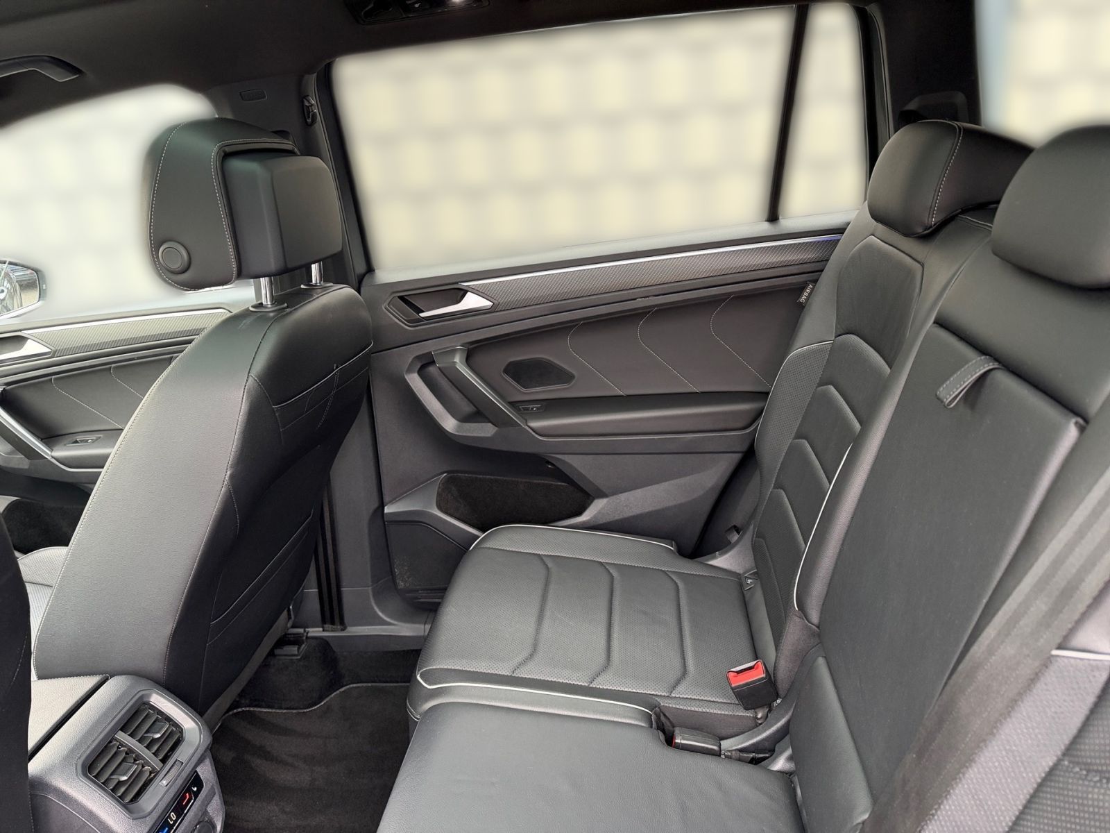 Volkswagen Tiguan Allspace 2.0 TDI DSG R-Line 4Motion Navi