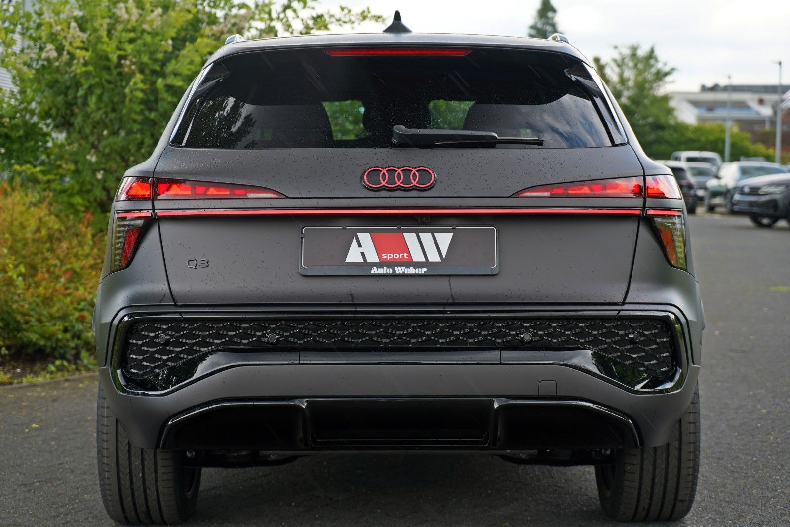 Audi Q3 SUV e-hybrid AHK S-LINE PANO TECH PRO MATRIX