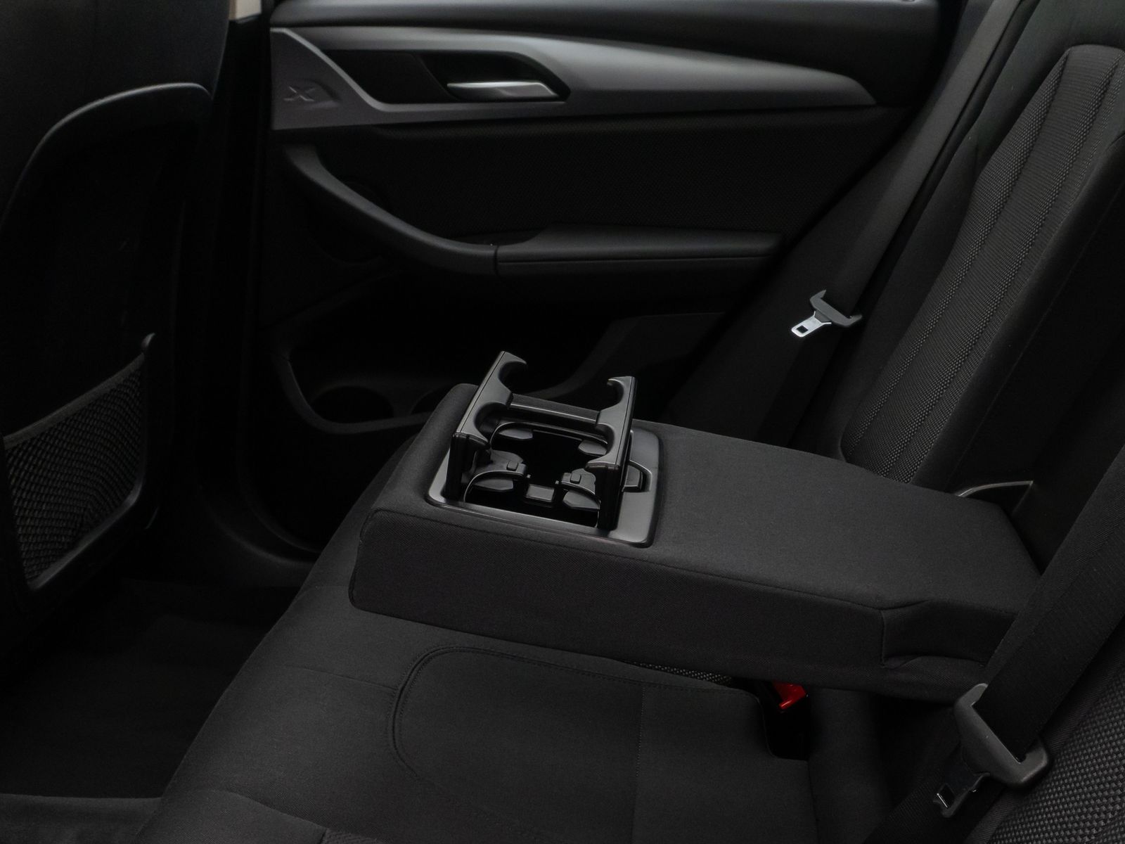 BMW X3 xD30e Panorama Kamera DAB HiFi WLAN Stop&Go