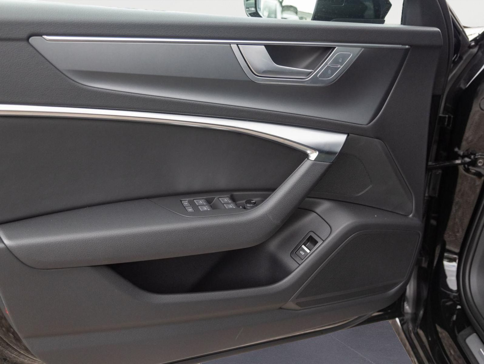 Audi A6 Avant S line 40TDI Stronic - Samsaru's Car Outlet