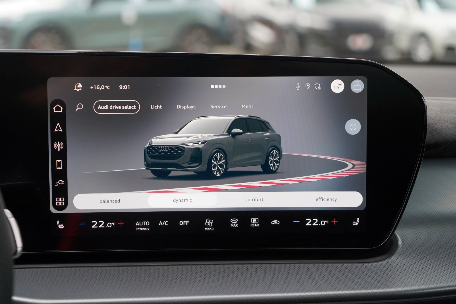 Audi Q3 SUV e-hybrid AHK S-LINE PANO TECH PRO MATRIX