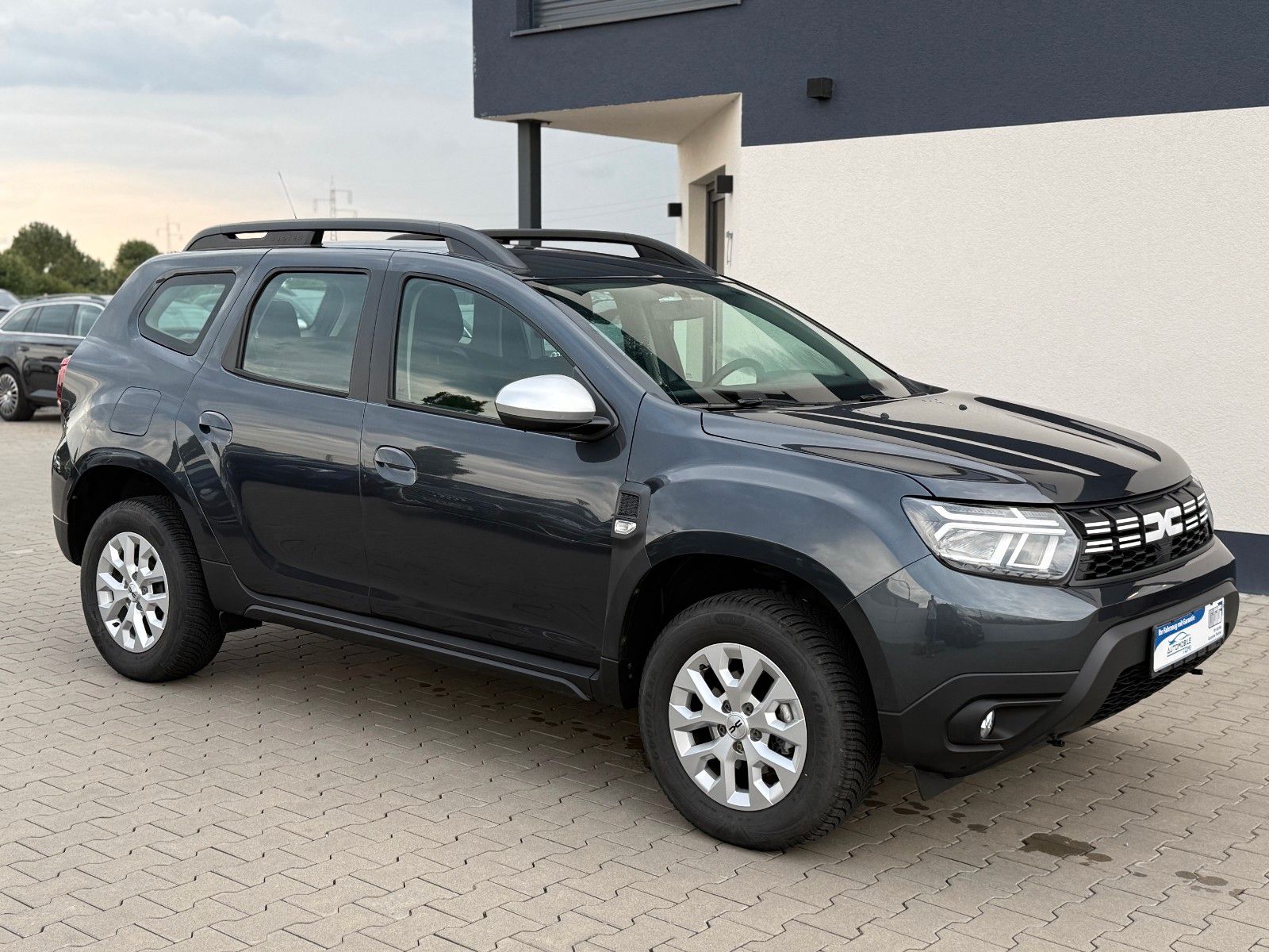 Dacia Duster II Expression 4WD - Samsaru's Car Outlet