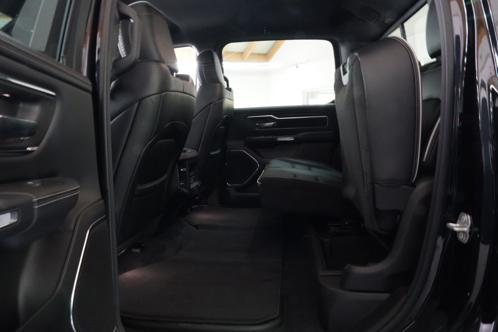 Dodge Sport 3.0 420 PS Black