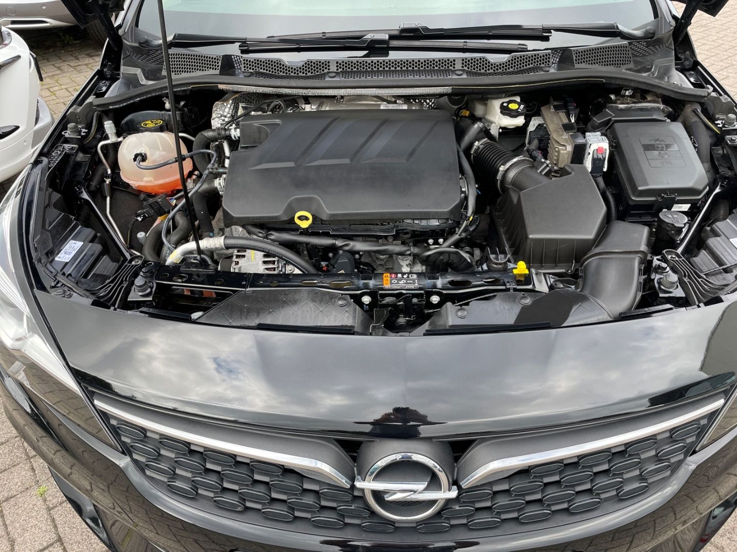 Opel Astra ST Business Elegance 1.5D - Samsaru's Car Outlet