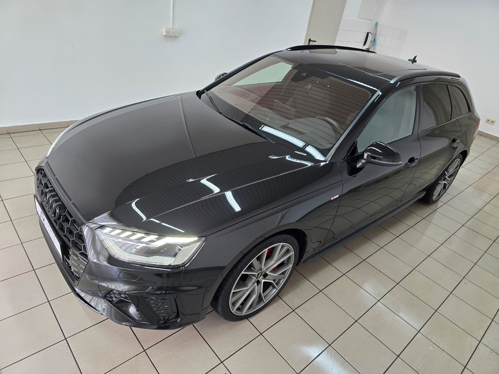 Audi A4 Avant 40 TDI qu. S Line Matrix Panorama B&O