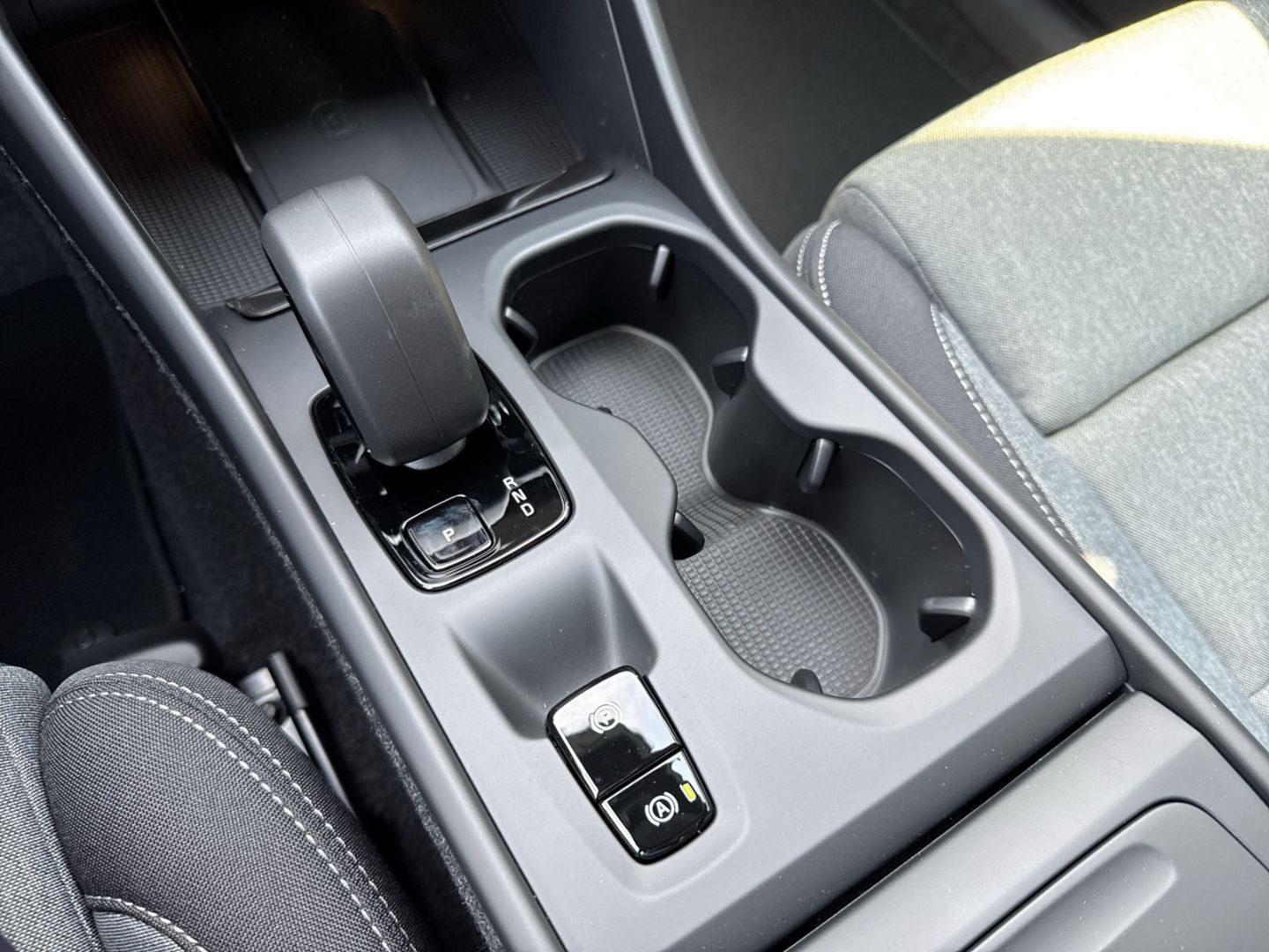 Volvo XC40 Core B3 - Samsaru's Car Outlet