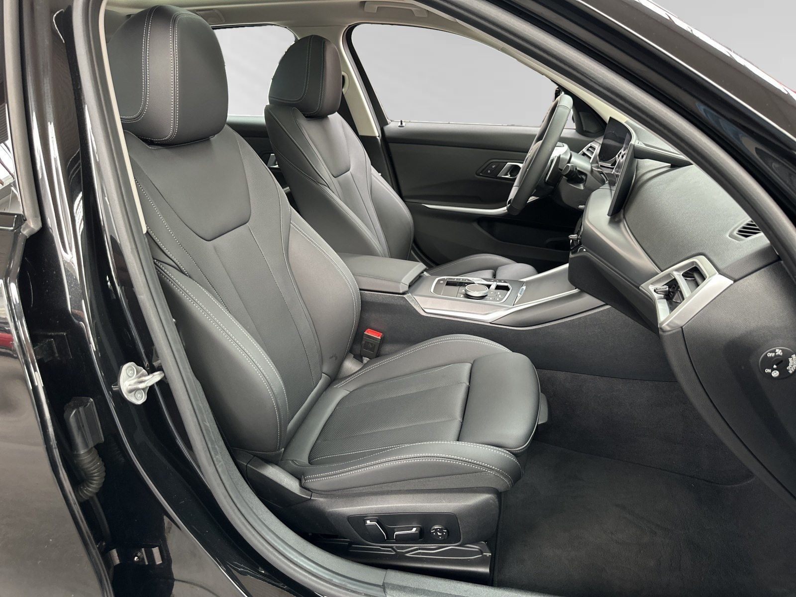 BMW 320d Touring Inkl. € 1.190 Zubehörbonus*|Lr. 344