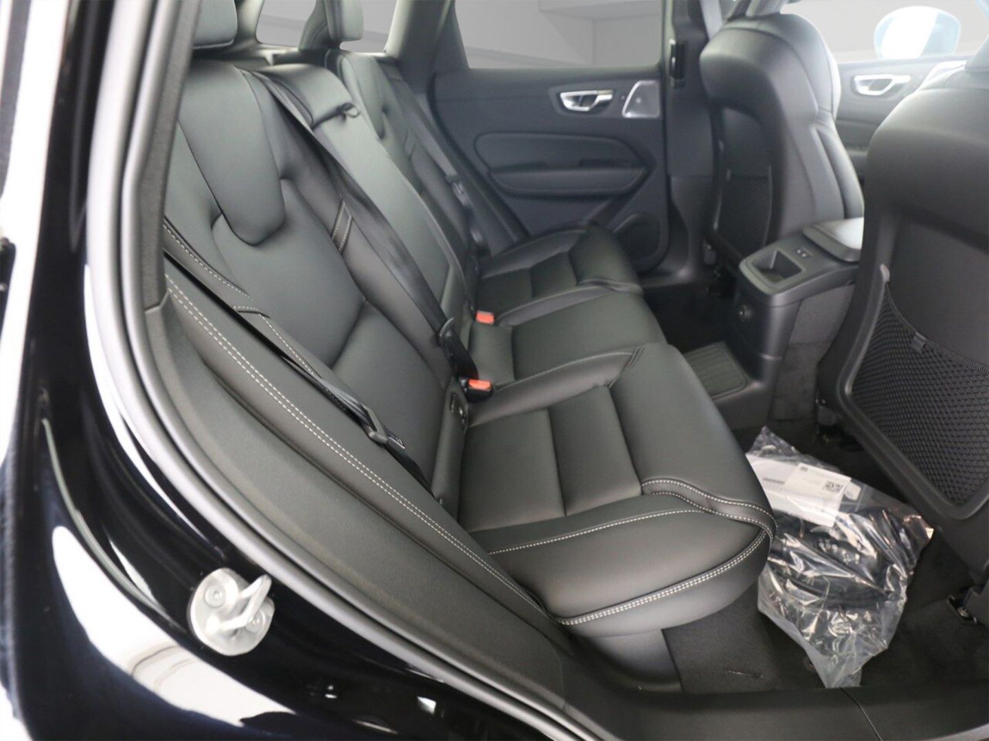 Volvo XC60 T6 Plus AWD - Samsaru's Car Outlet