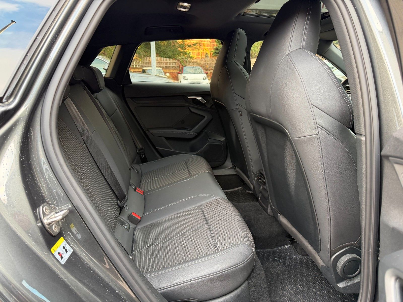 Audi A3 Sportb 40 TFSIe S line*PANO*LED*AHK*SHZ*KAM*