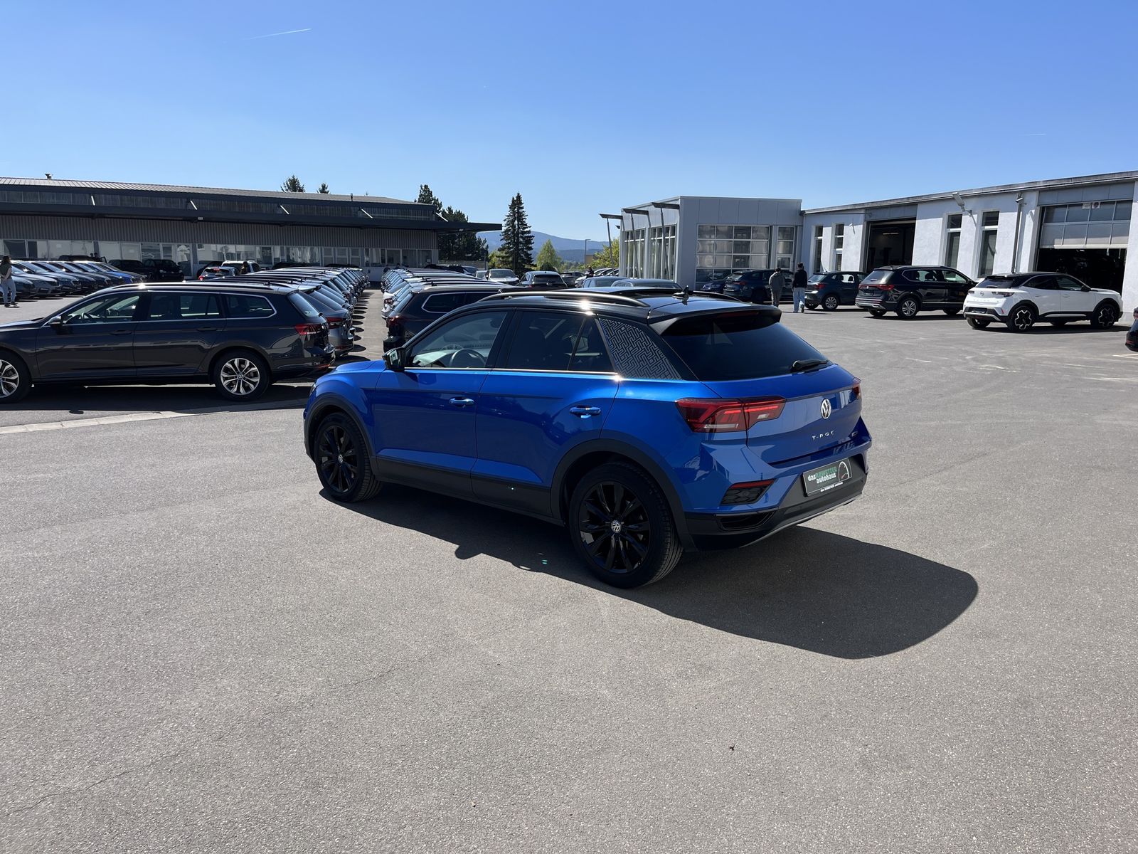Volkswagen T-Roc 2.0 TSI DSG 4Motion Sport - Samsaru's Car Outlet