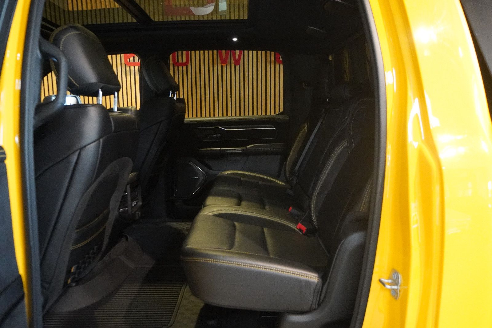 Dodge RAM 1500 TRX V8 6.2 L -Hardtop-MWST-Top Zustand