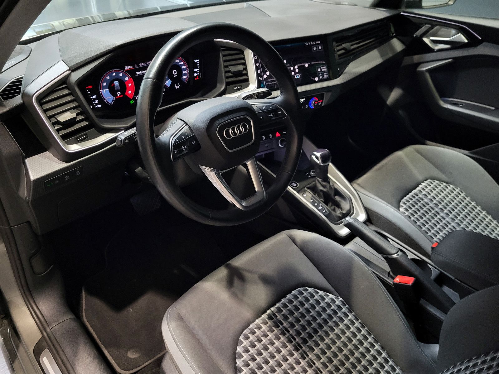 Audi A1 40 TFSI S line *TOP Ausstattung*