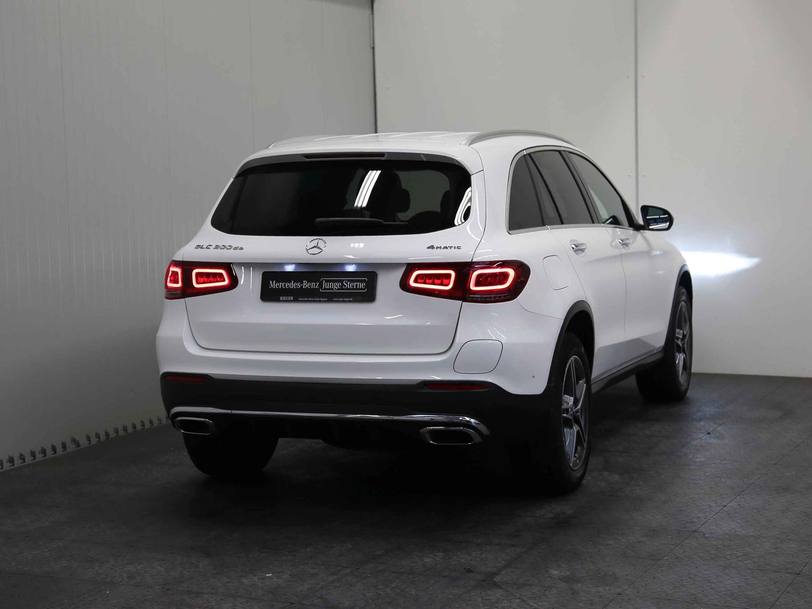 Mercedes-Benz GLC 300 de 4M AMG - Samsaru's Car Outlet