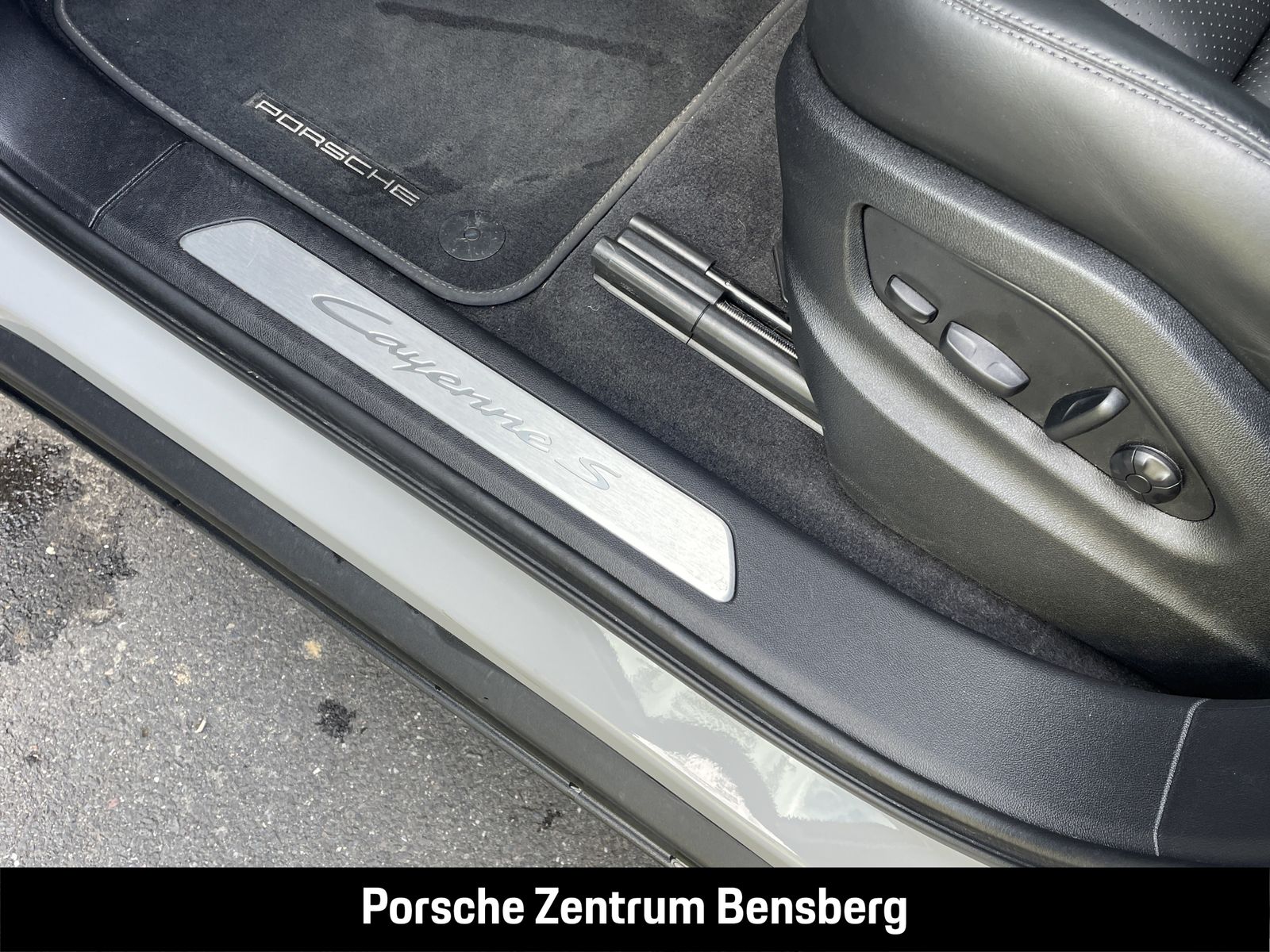 Porsche Cayenne S E-Hybrid AHK Pano InnoDrive HUD