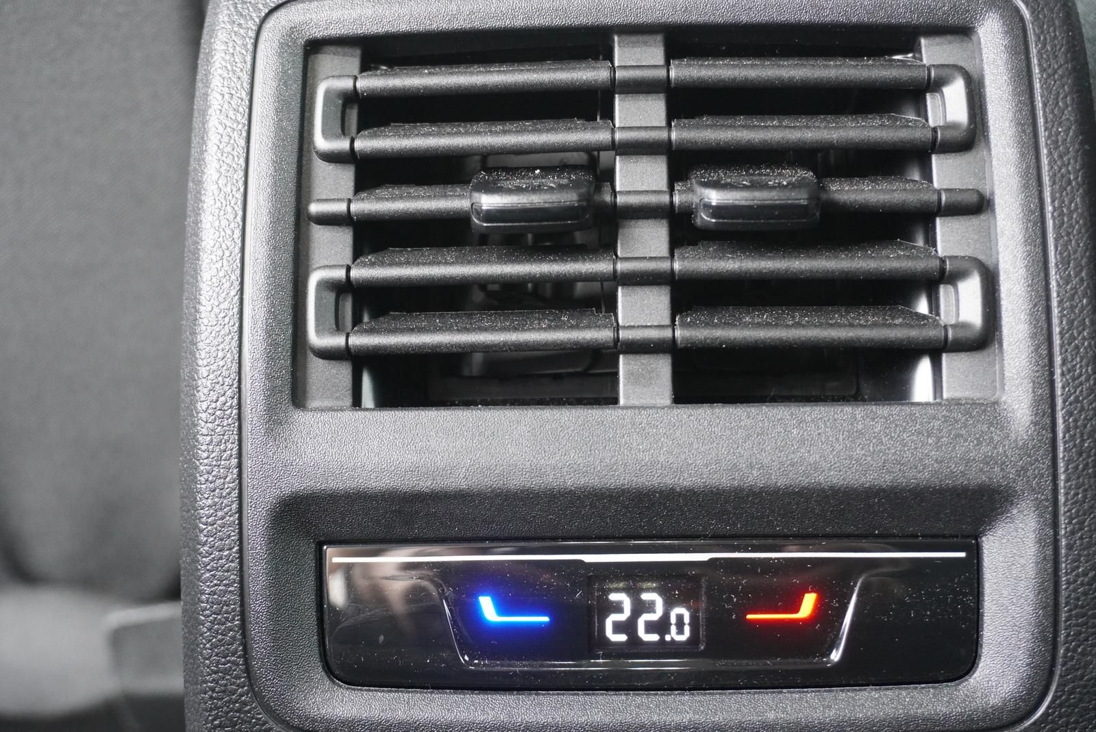 Volkswagen Golf VIII 1.5 TSI MOVE - Samsaru's Car Outlet