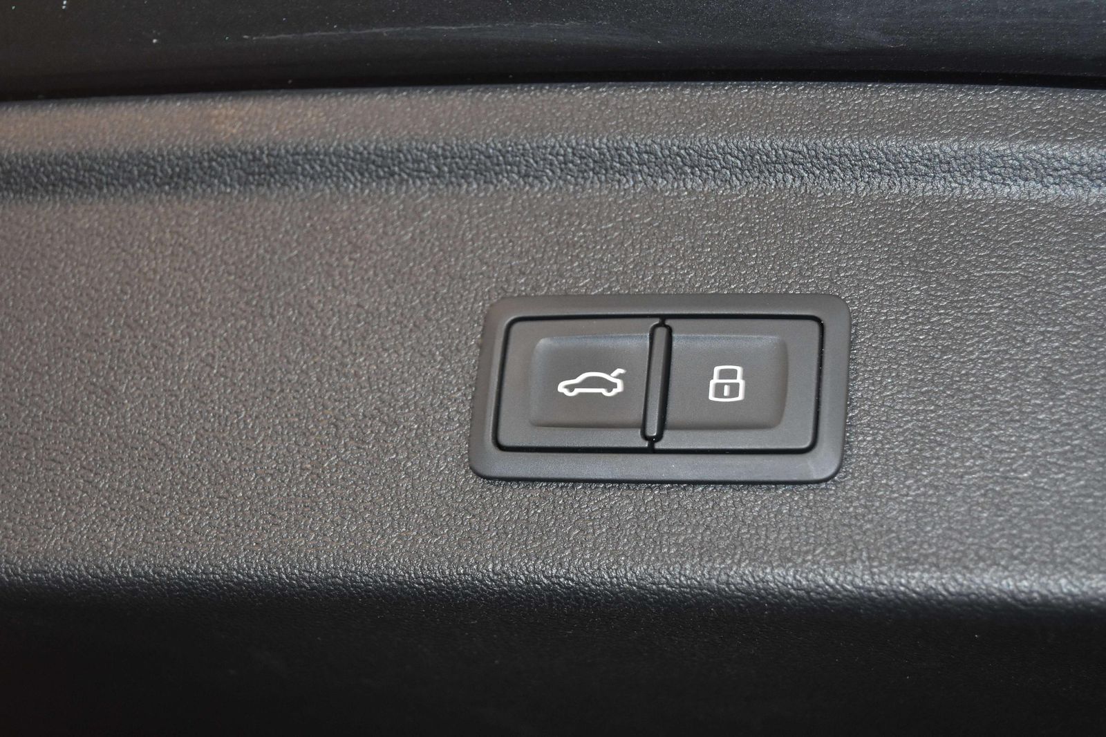 Audi A3 35 TFSI 19ZOLL S-Line 1HAND ACC LED ADVANCED