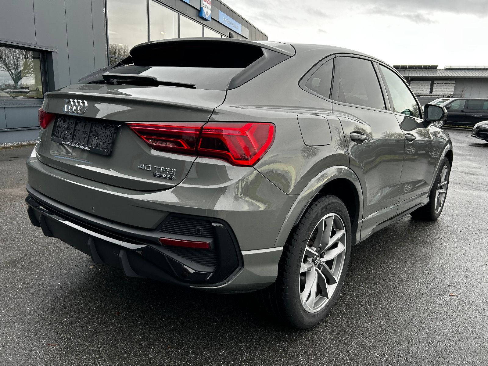 Audi Q3 40 TFSI Sportback quattro S line - Samsaru's Car Outlet
