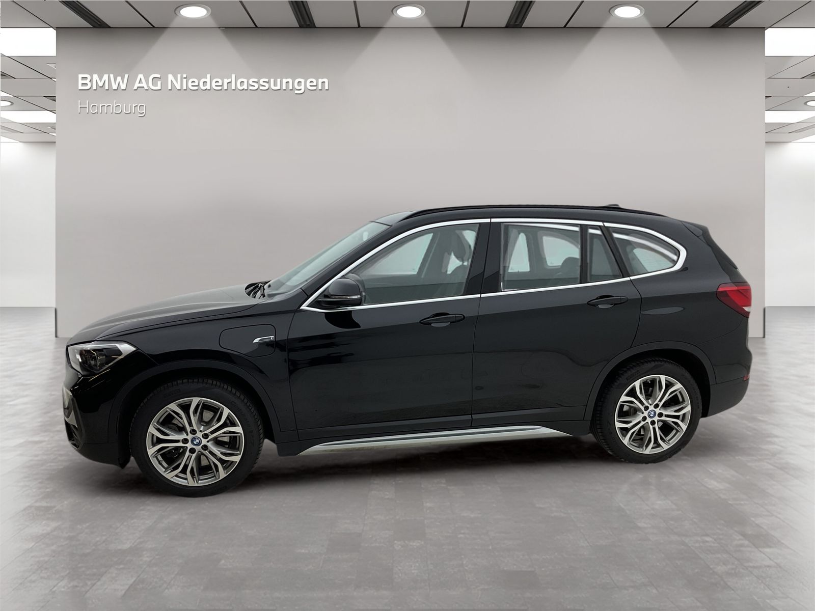 BMW X1 xDrive25e - Samsaru's Car Outlet