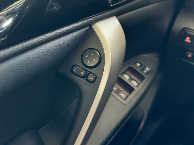 Mitsubishi Eclipse Cross Mitsubishi Plug-In Hybrid Select-P