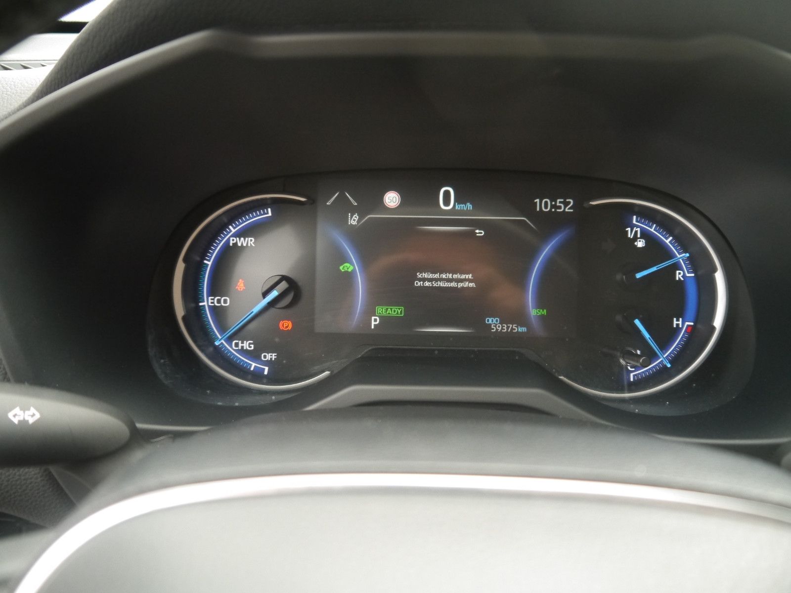 Toyota RAV 4 RAV4 Hybrid 4x4 Lounge - Samsaru's Car Outlet