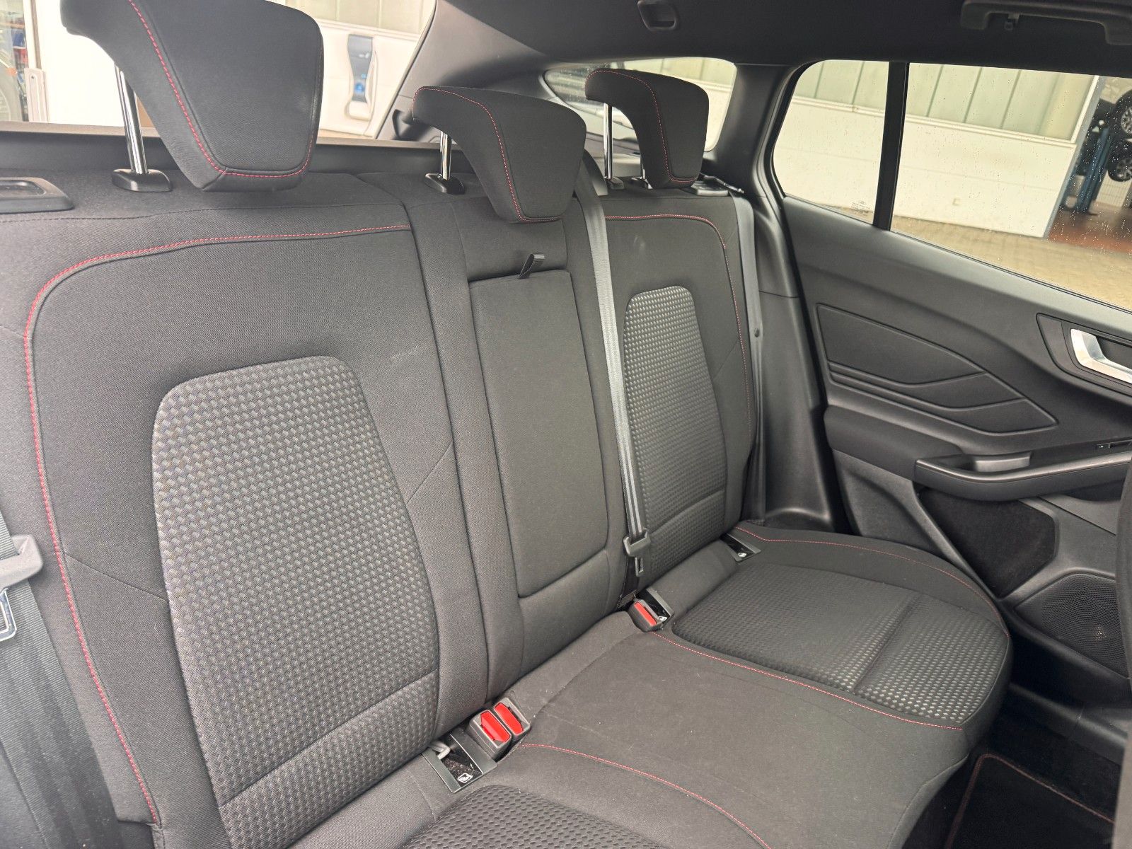 Ford Focus Turnier ST-Line X AHK KAMERA DAB LED